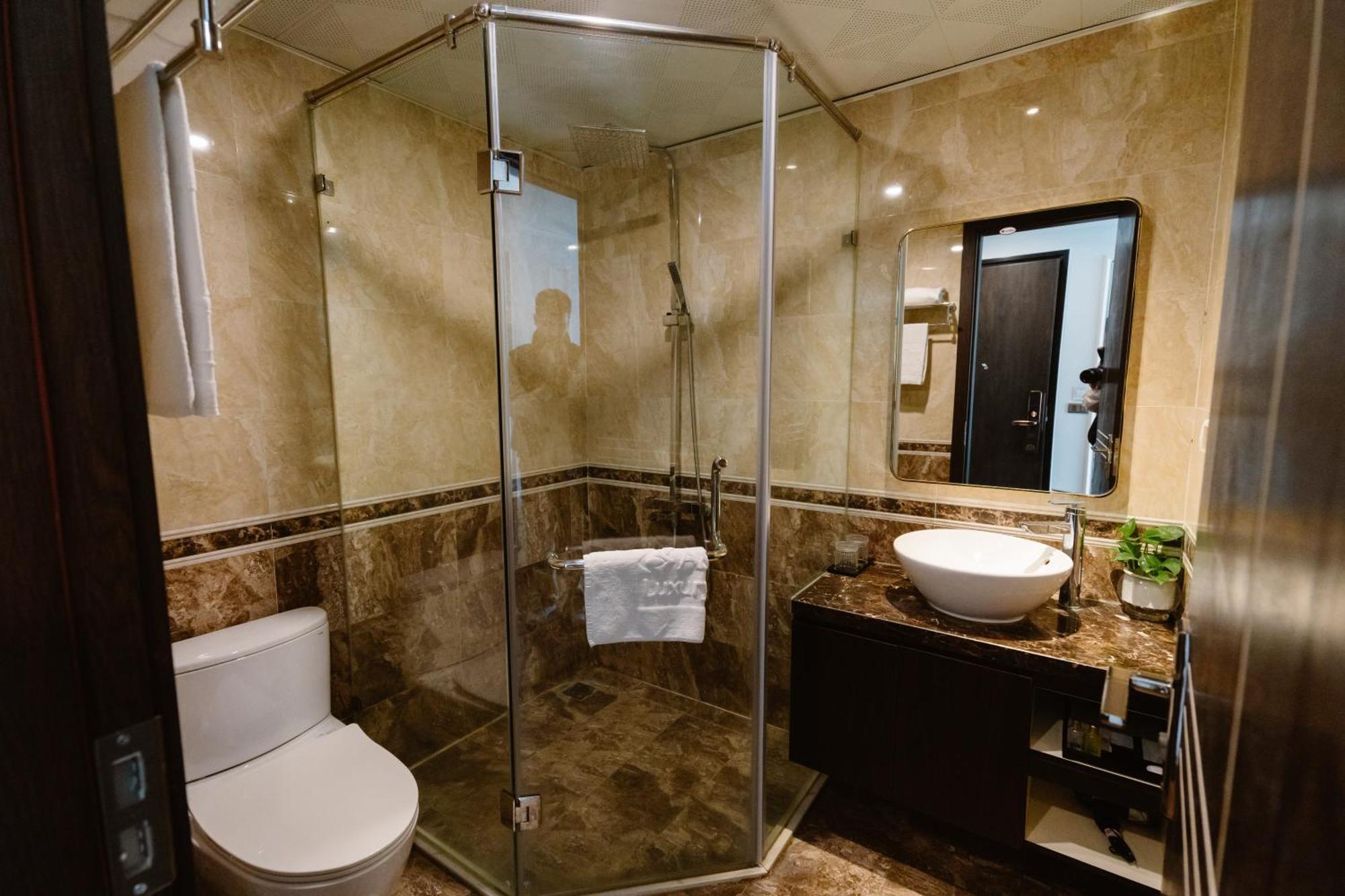 Hong Van Hotel 河内 外观 照片