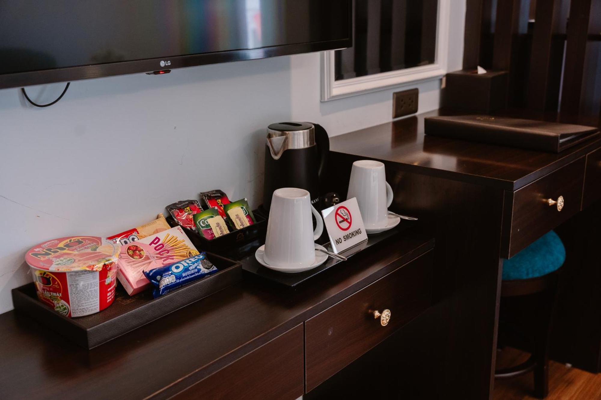 Hong Van Hotel 河内 外观 照片