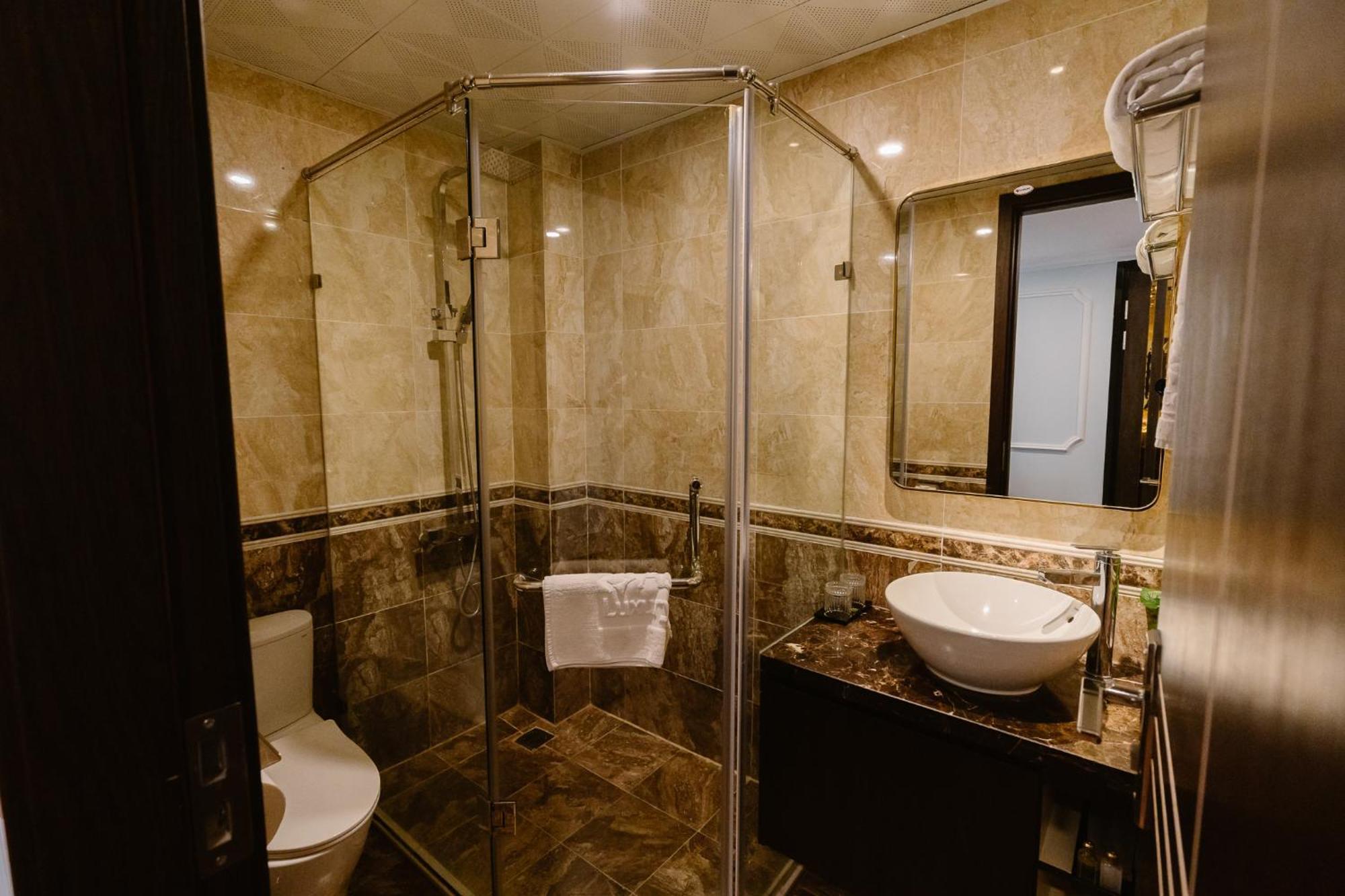 Hong Van Hotel 河内 外观 照片